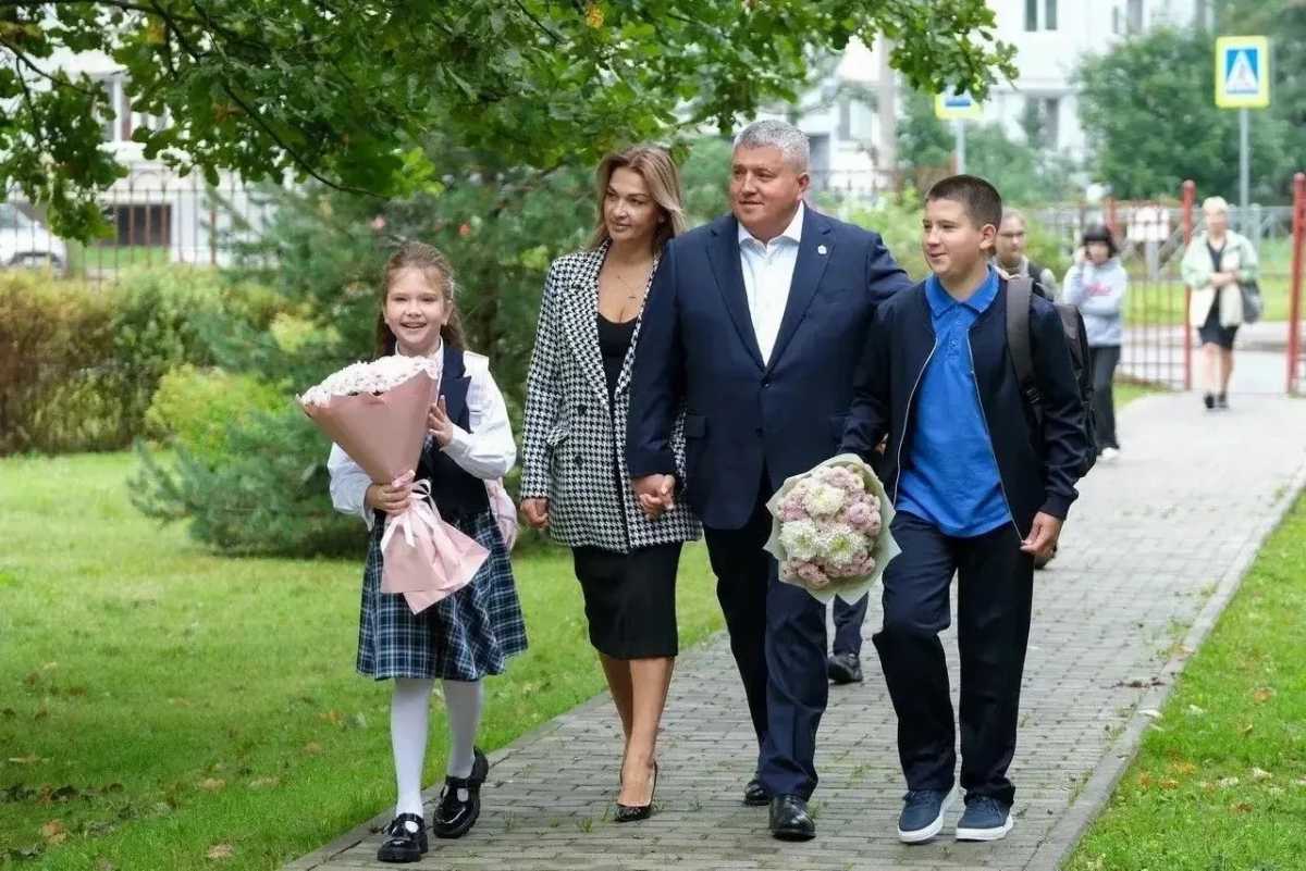 «Не бойтесь мечтать... У вас всё получится»: губернатор обратился к новгородским школьникам и студентам «Не бойтесь мечтать... У вас всё получится»: губернатор обратился к новгородским школьникам и студентам