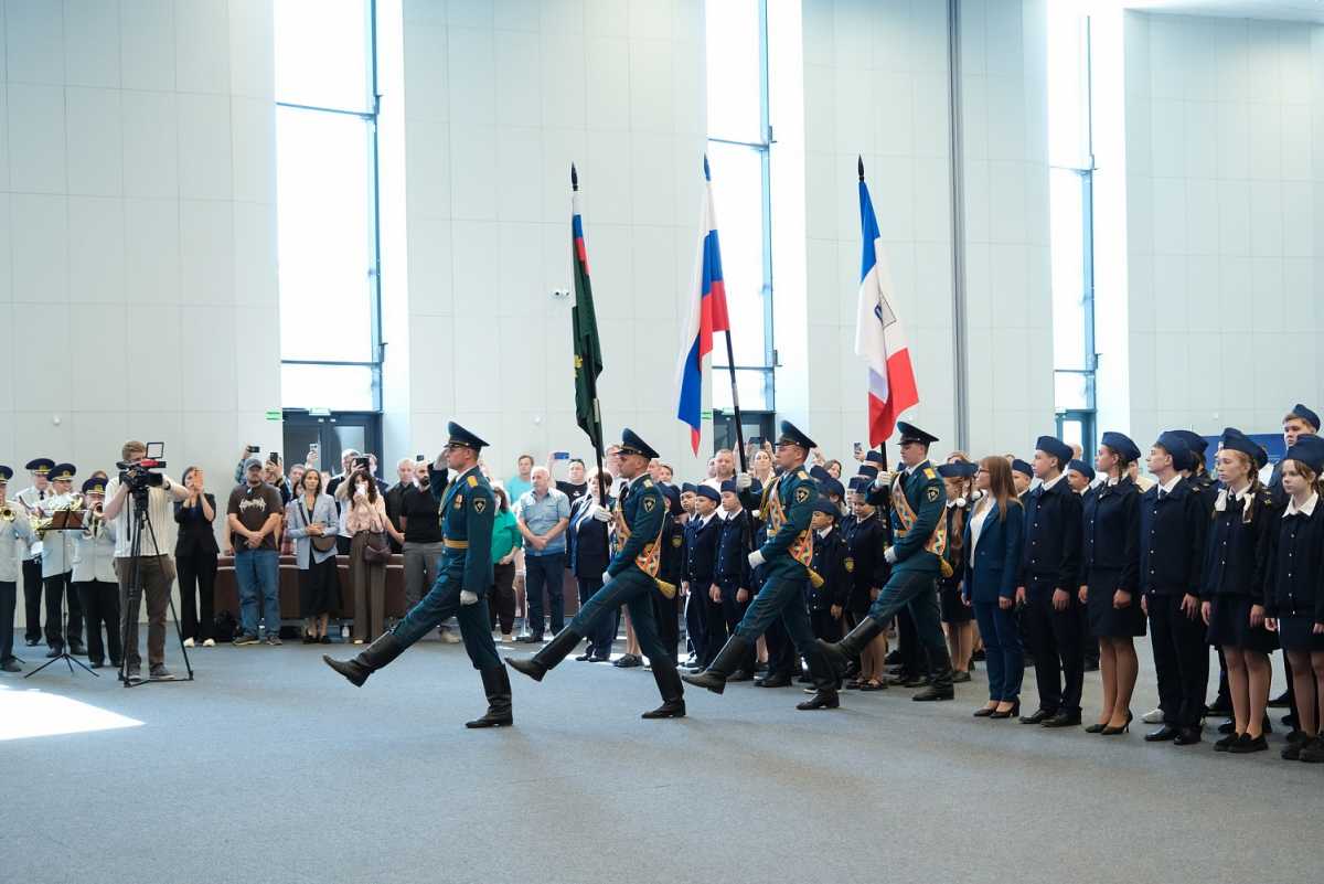 В 10 школах Новгородской области открылись кадетские классы Следственного комитета В 10 школах Новгородской области открылись кадетские классы Следственного комитета