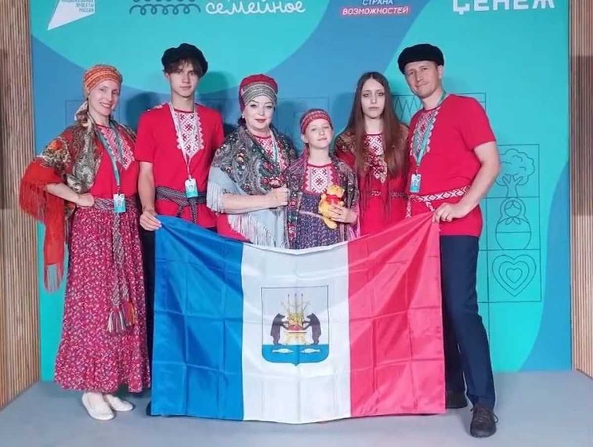 Новгородская семья мечтает построить дом в родовом гнезде и доехать до Камчатки Новгородская семья мечтает построить дом в родовом гнезде и доехать до Камчатки