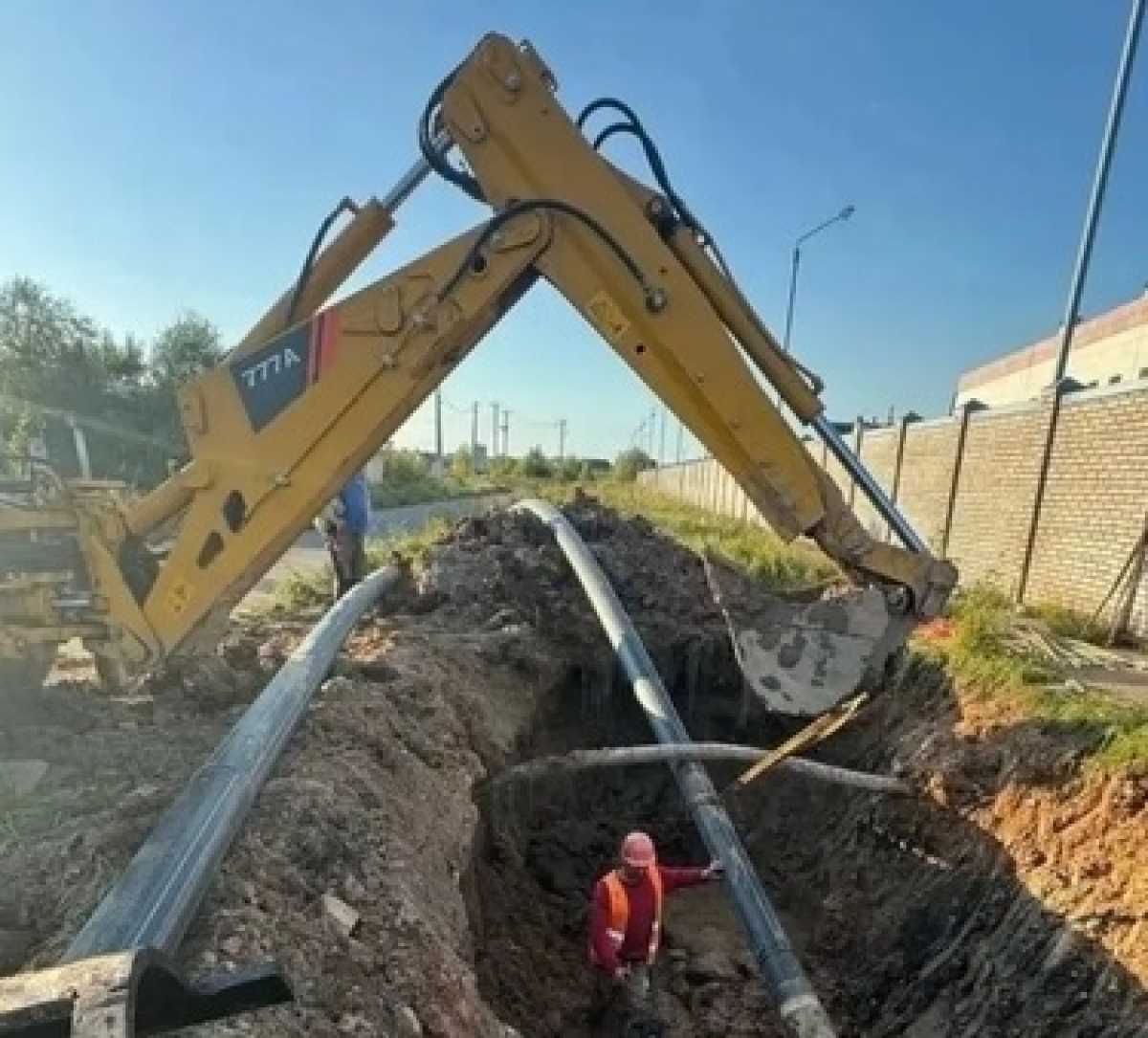 В новгородских Кречевицах и Панковке уложили новые канализационные сети В новгородских Кречевицах и Панковке уложили новые канализационные сети