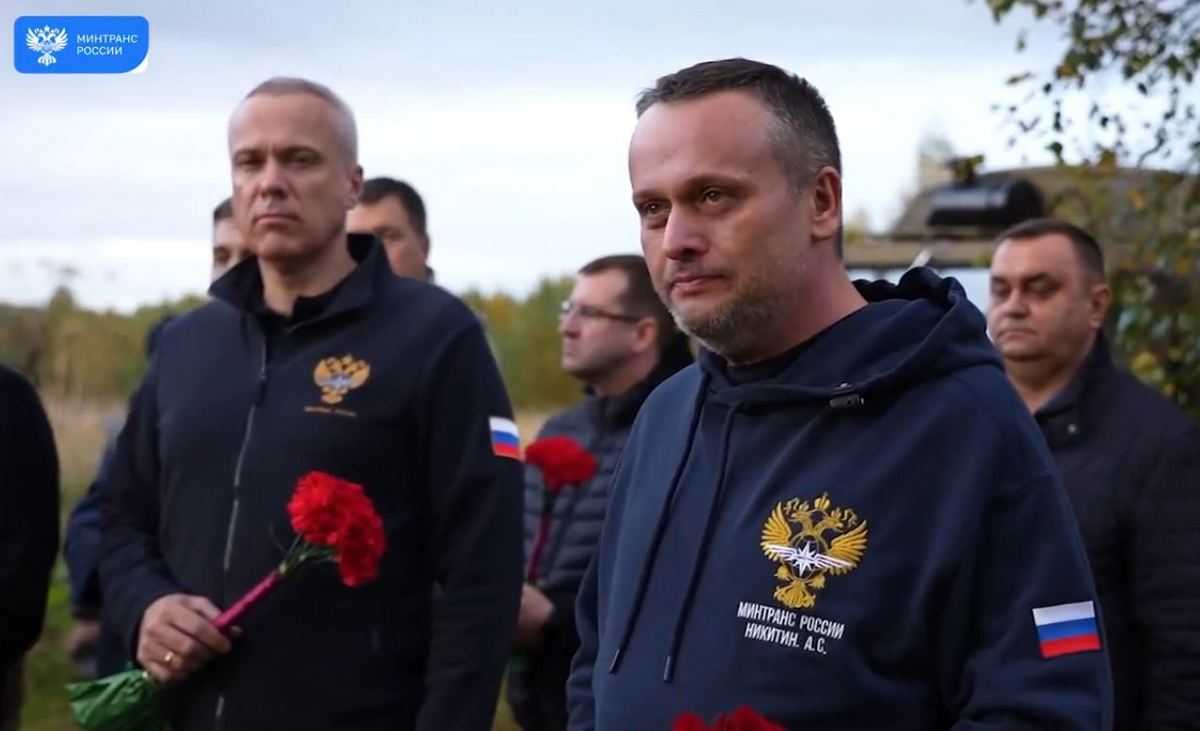 Министр транспорта РФ встретился в Новгородской области с поисковиками Министр транспорта РФ встретился в Новгородской области с поисковиками