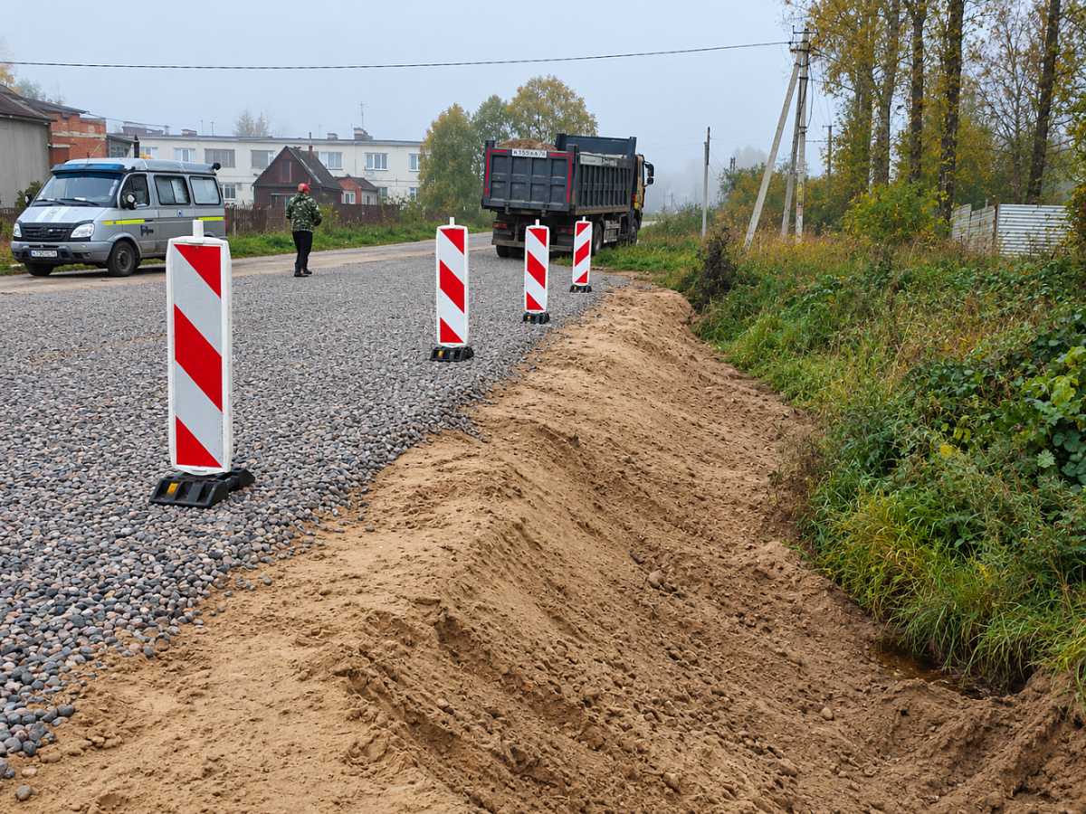 Аварийный мост через реку Доброха в Чудовском округе демонтируют Аварийный мост через реку Доброха в Чудовском округе демонтируют