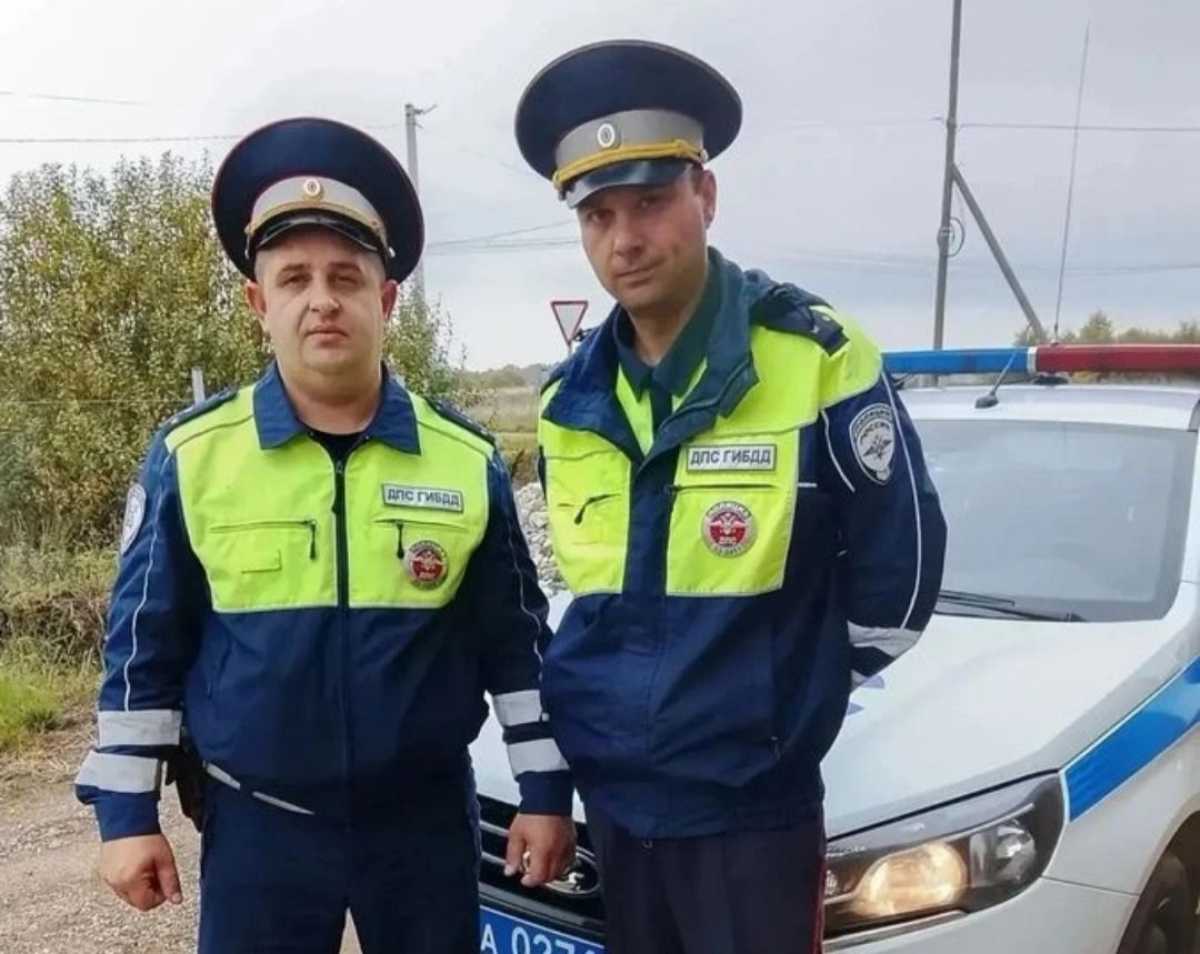 Шимские сотрудники ГАИ доставили мужчину с сахарным диабетом в Новгородскую областную больницу Шимские сотрудники ГАИ доставили мужчину с сахарным диабетом в Новгородскую областную больницу