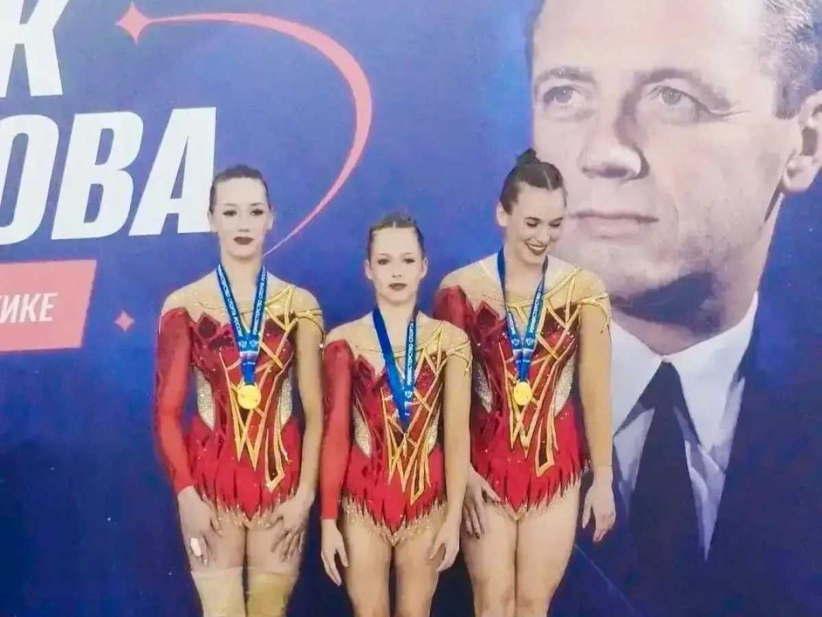 Новгородские акробатки выиграли два комплекта золотых медалей на домашнем «Кубке Волкова» Новгородские акробатки выиграли два комплекта золотых медалей на домашнем «Кубке Волкова»