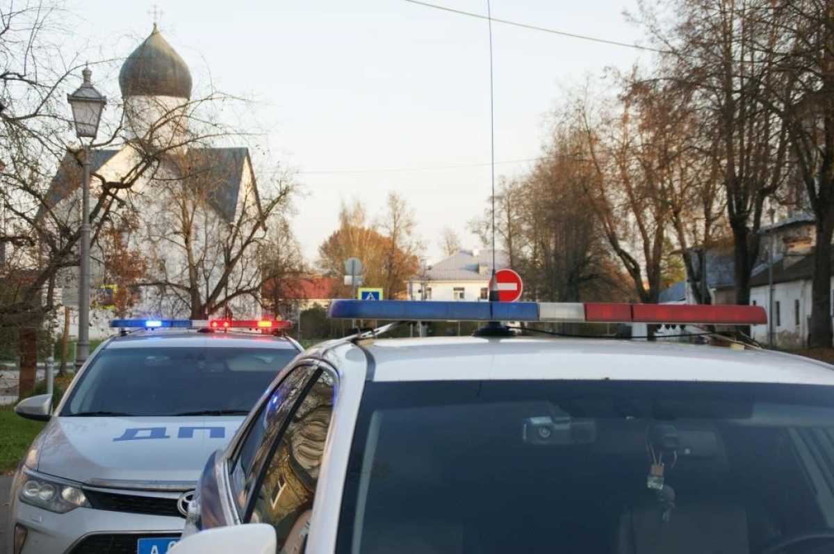 За неделю новгородские автоинспекторы отстранили от управления транспортом 66 водителей За неделю новгородские автоинспекторы отстранили от управления транспортом 66 водителей