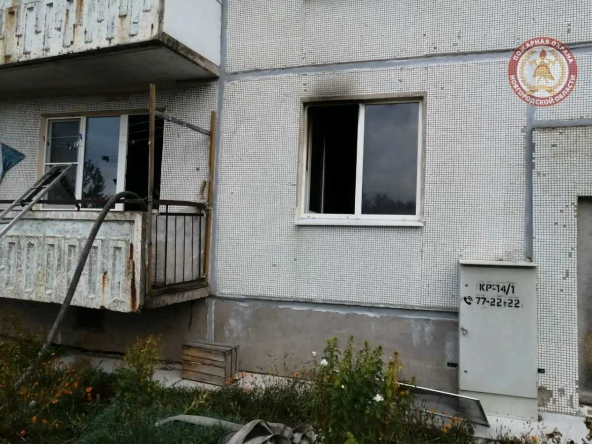 На пожаре в новгородском Пролетарии спасён мужчина, ещё 12 человек эвакуированы На пожаре в новгородском Пролетарии спасён мужчина, ещё 12 человек эвакуированы