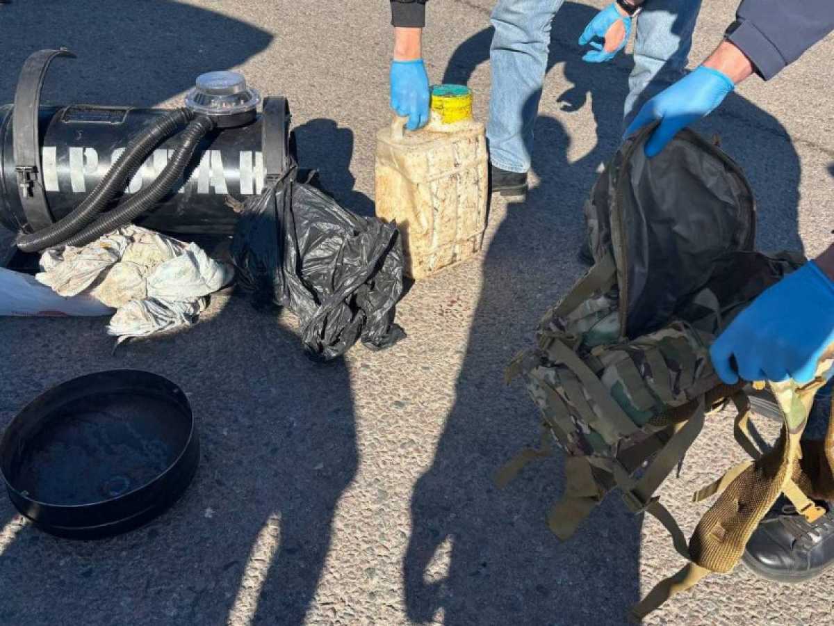 В Новгородской области вынесен приговор наркокурьерам за перевозку более 10 кг мефедрона В Новгородской области вынесен приговор наркокурьерам за перевозку более 10 кг мефедрона